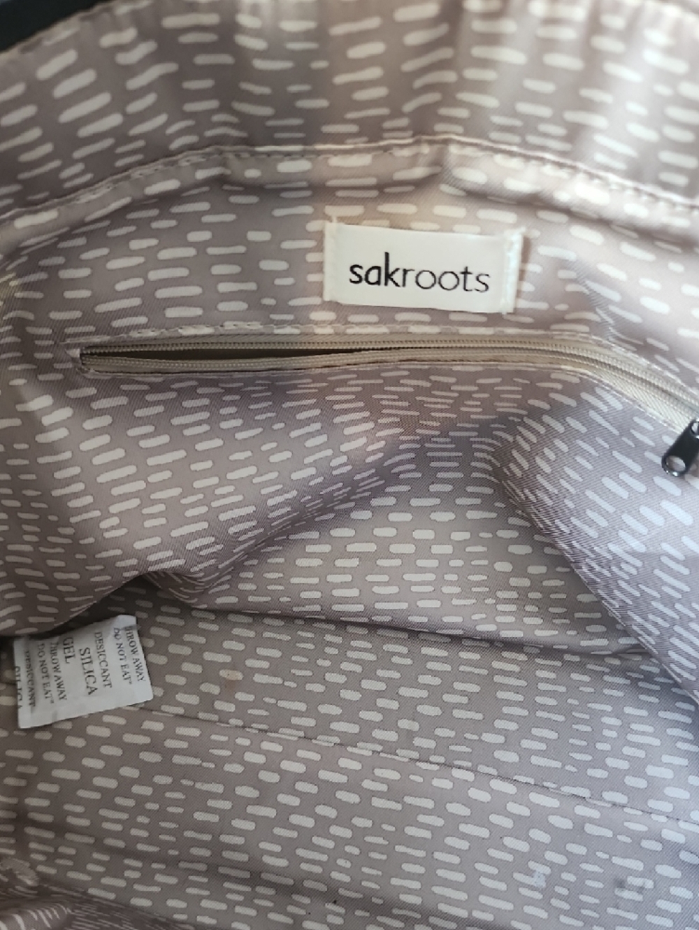 Sakroots Black Floral Tote with Yellow and Gray Blooms New No Tags - Picture 7 of 13